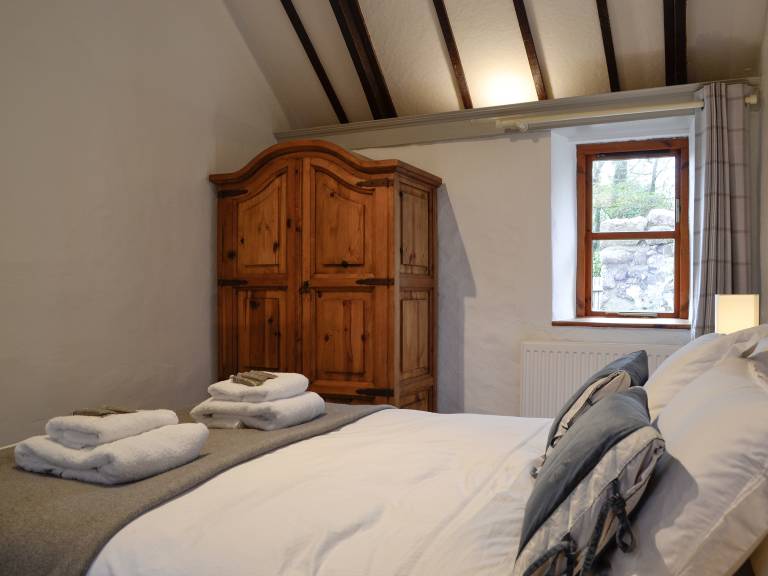 Cottage with garden — photo 4