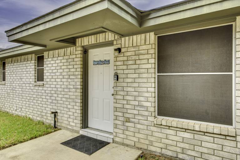 Pool Access & Work-Ready Comforts! Edinburg Apt — photo 3