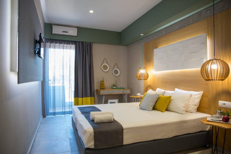 Sunshine boutique hotel & suites in Hersonissos