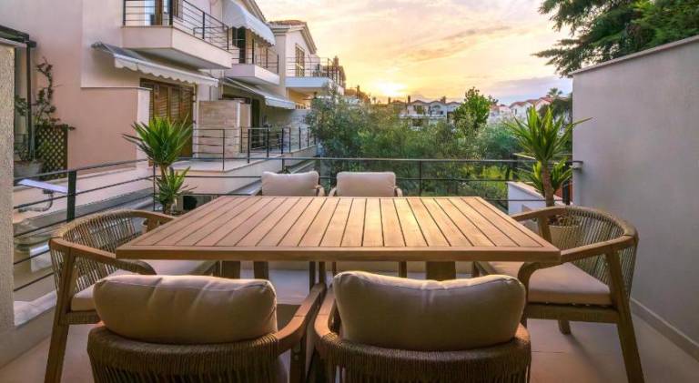 House with barbecue, garden & terrace — photo 4