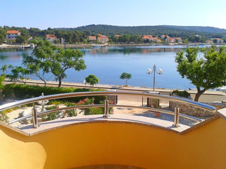 Ferienwohnung in Veli Rat für max. 5 Personen Ferienwohnung in Veli Rat für max. 5 Personen