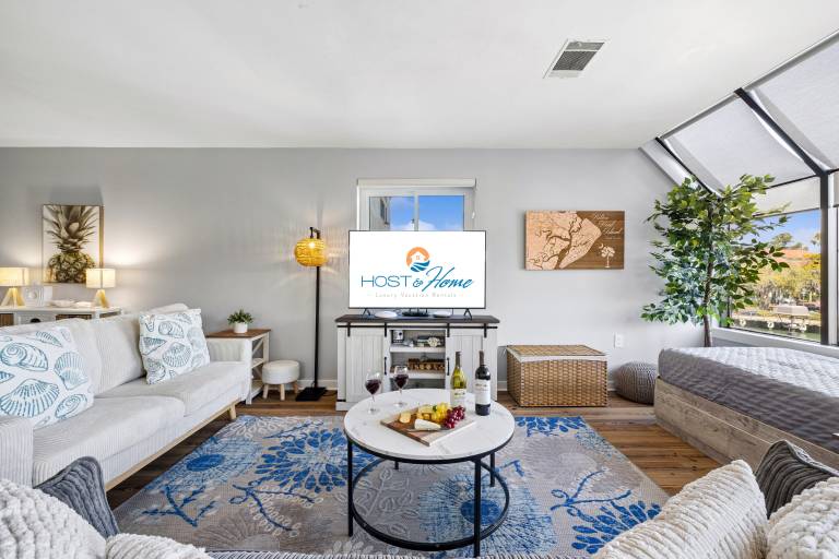 Fully equipped beautiful condo with pool | Pets allowed in Hilton Head Island, SC