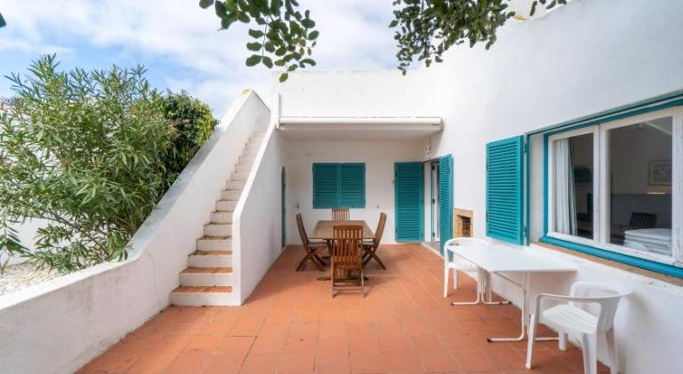 Beautiful rental apartment with terrace, private pool & yard | Beach nearby | Pets allowed — photo 5
