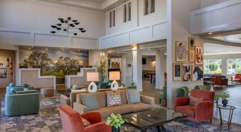 La Quinta Inn & Suites by Wyndham Paso Robles — photo 2