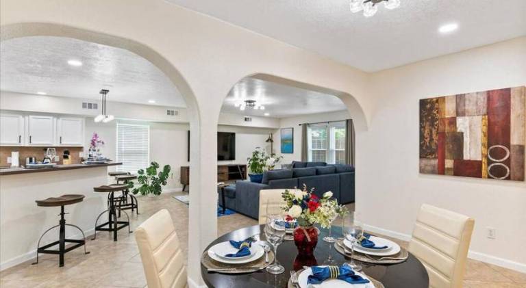 Lovely house with jacuzzi | Pets are welcome — photo 2
