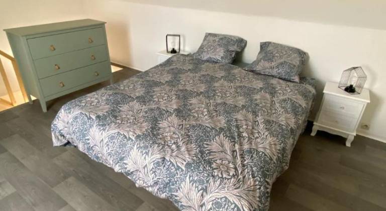 Apartment with 1 room for 4 persons in Meaux