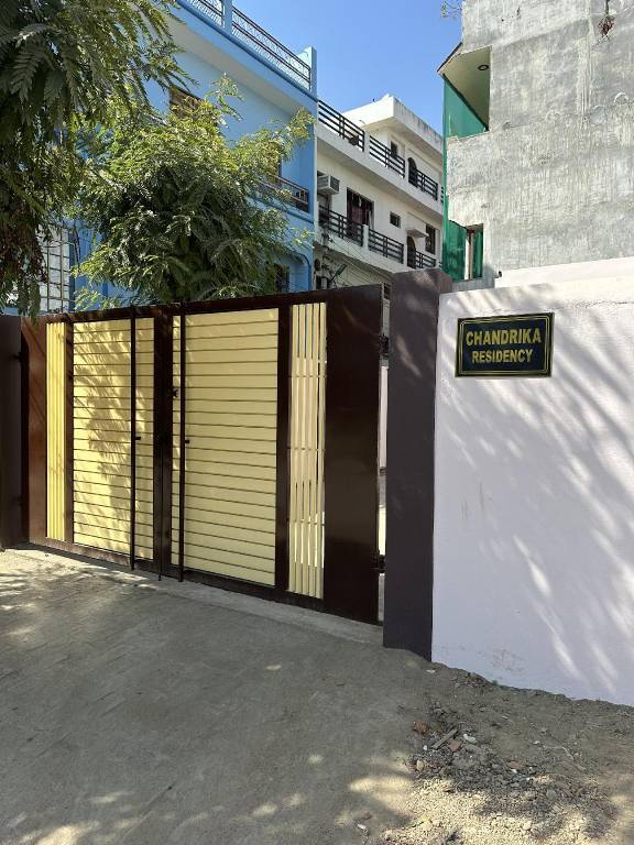 Vacation home with terrace & yard in Prayagraj
