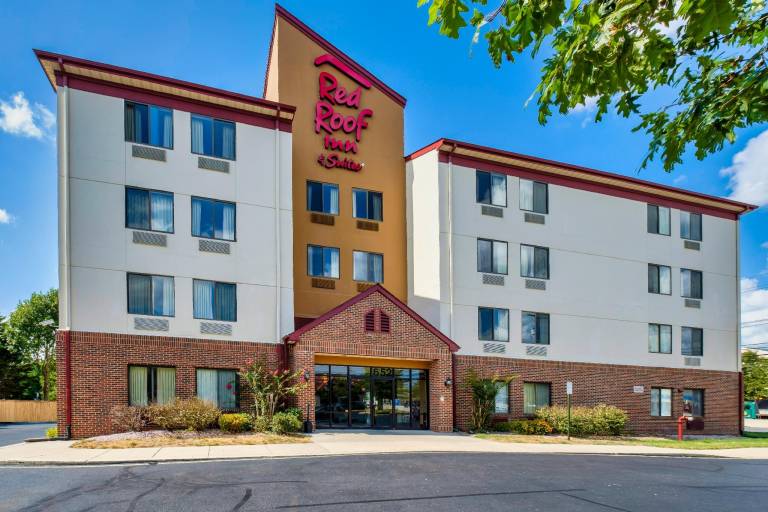 Red Roof Inn & Suites Dover Downtown in Dover, DE