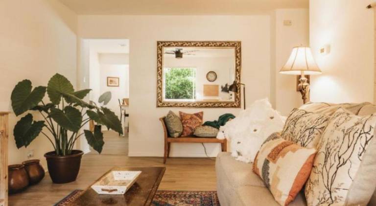 Pleasant vacation home with pool | Pets are welcome in Austin, TX