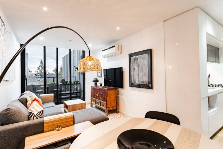 Nott s Nook 1 Bed with Rooftop Views