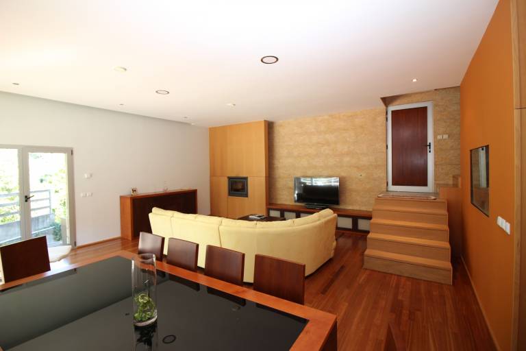 Fully equipped charming house with hot tub, barbecue & private pool | Pets allowed — photo 3