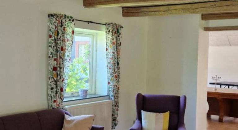Holiday apartment with terrace & garden — photo 3