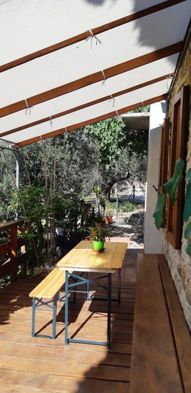 House with garden & barbeque | Garden view — photo 3