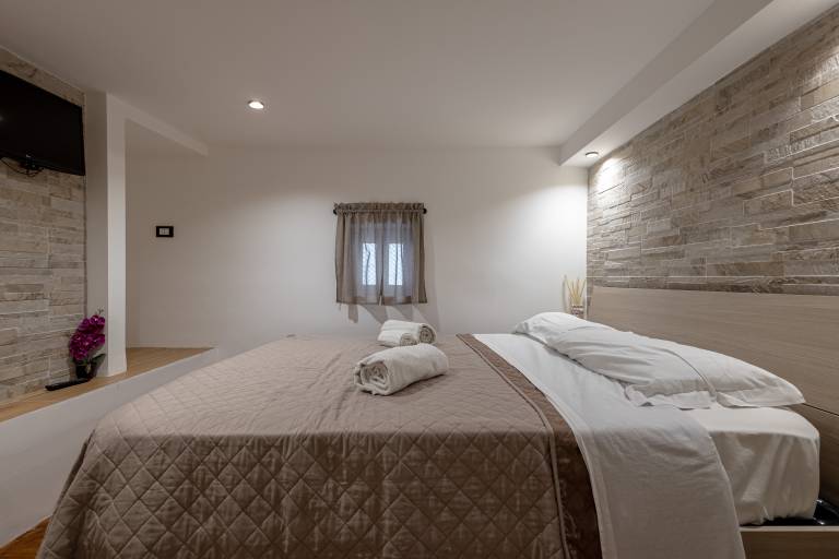 Apartment with 2 rooms for 4 persons — photo 3