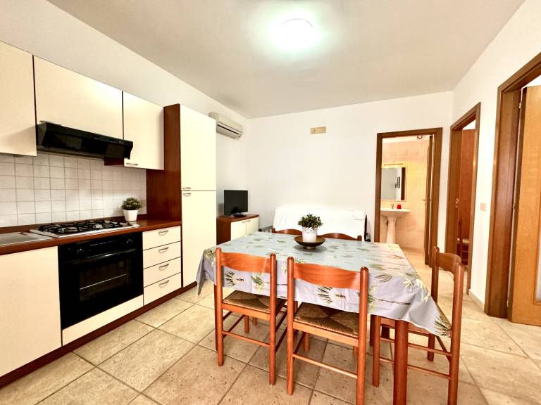 Holiday apartment with grill, pool & garden — photo 2