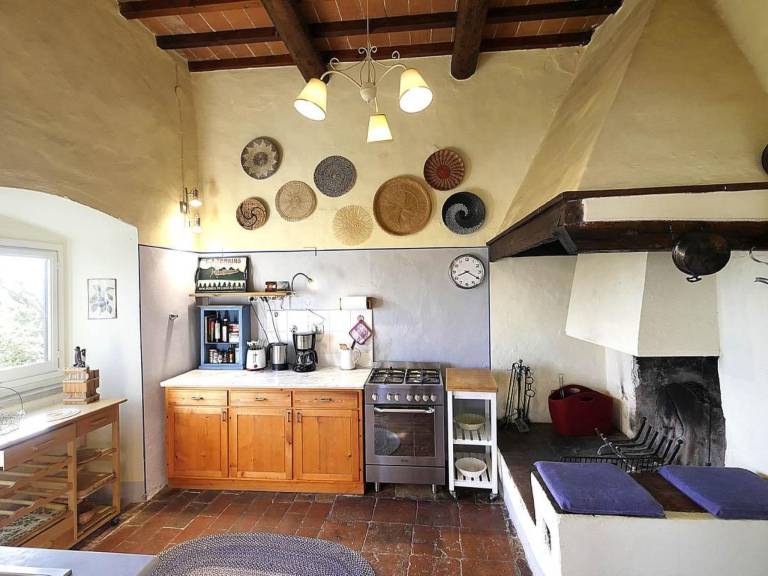 Holiday apartment with pool, grill & yard — photo 3