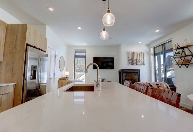 Condo with private pool — photo 3
