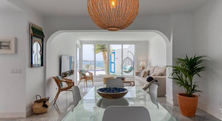 Beautiful villa with pool | Pets allowed — photo 3
