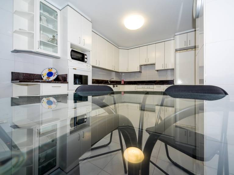 Apartment with patio | Perfect for remote work — photo 3