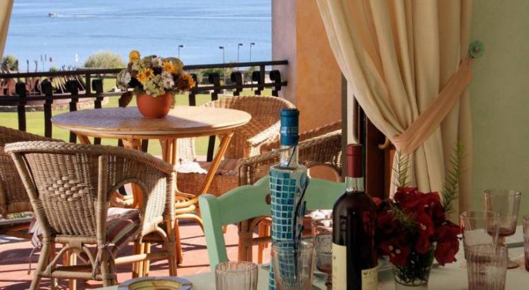 Serviced apartment with terrace, barbecue & pool — photo 4