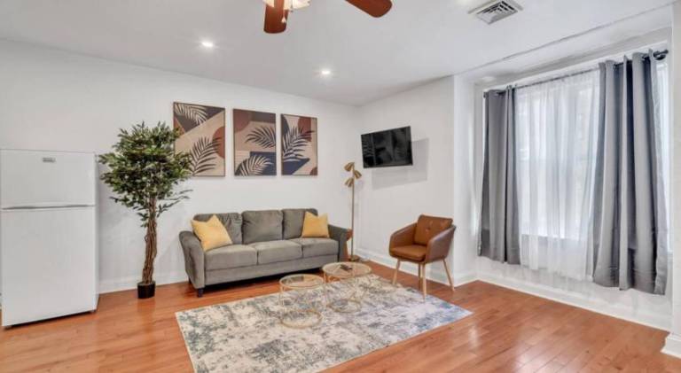 Holiday apartment | Next to Liberty Place | Suitable for remote work | Dogs allowed in Philadelphia, PA