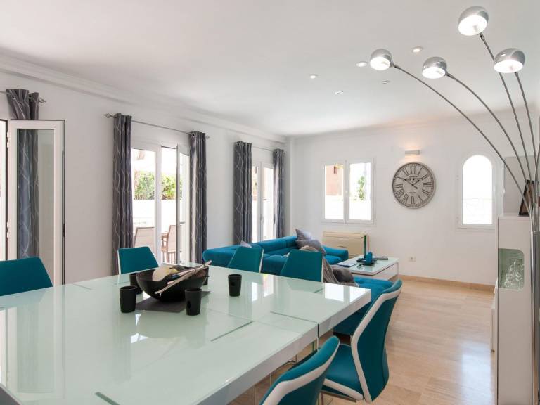 Fully equipped vacation home with terrace, BBQ & private pool | Suitable for remote work | Pet-friendly — photo 3