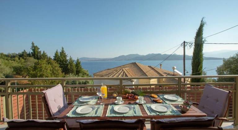 Fully equipped pleasant villa with grill, private pool & terrace | Dogs allowed in Lefkada