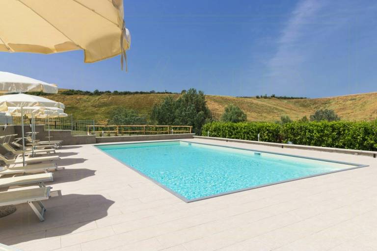 Child-friendly rental apartment with pool, garden & barbecue | Pets are welcome in Montaione