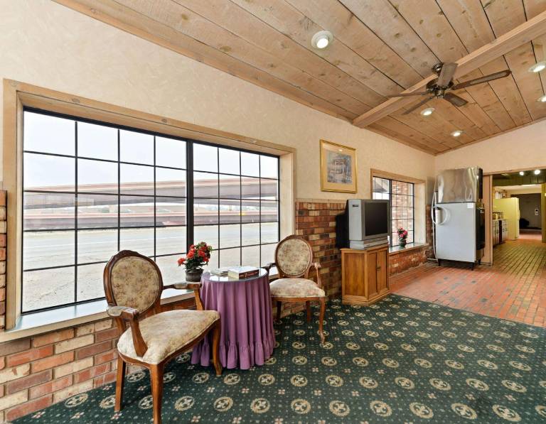 Travelodge by Wyndham Lubbock — photo 3