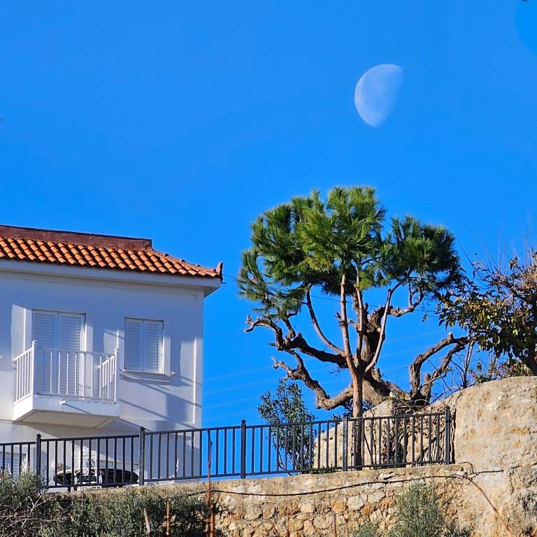 σπίτι Ακράτα