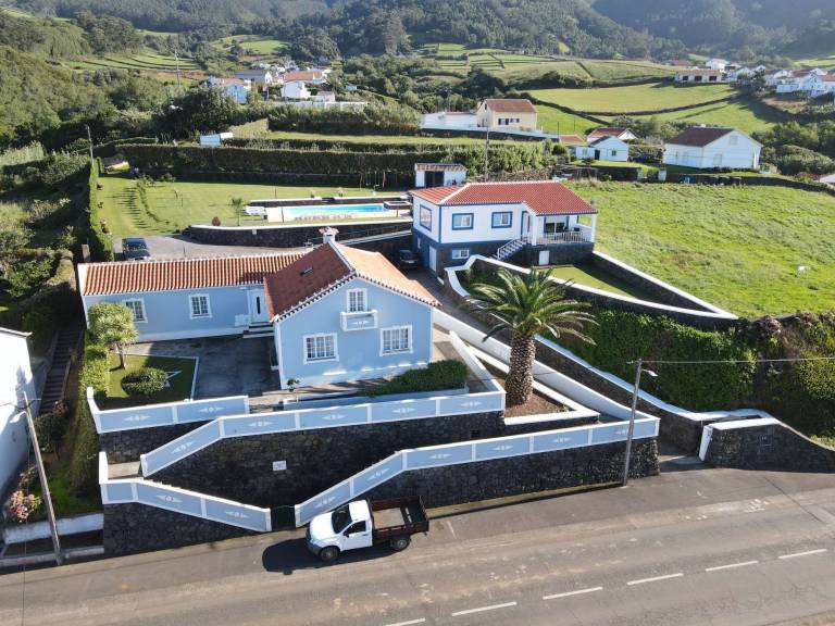 Casa Quatro Ribeiras