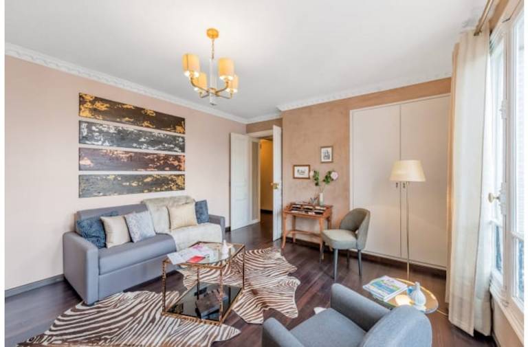 Apartment Jaurès