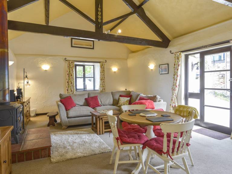 Family-friendly cottage with garden & pool | Beach view | Pet-friendly — photo 3