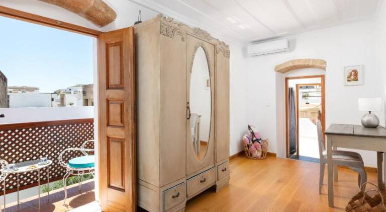 Fully equipped beautiful villa with patio | Beach nearby | Suitable for remote work | Pets allowed — photo 2