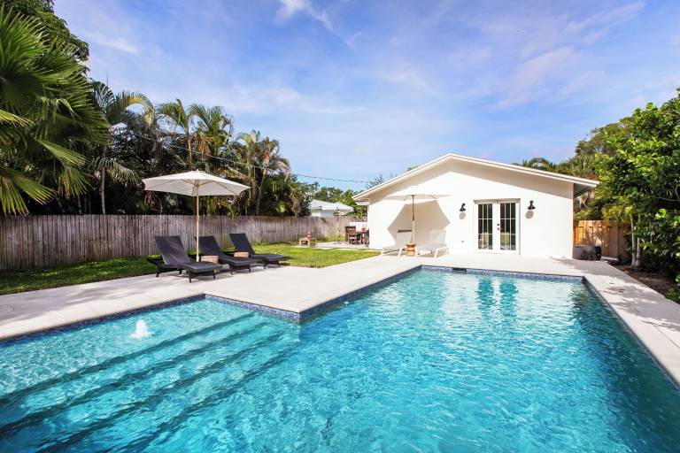 House  Naples