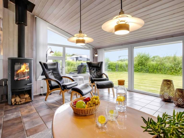 House with sauna & patio in Lokken