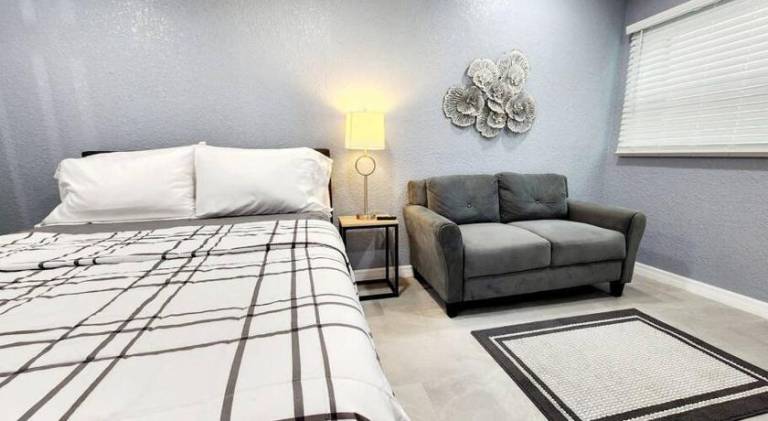 Pleasant apartment | Pets are welcome in Lakeland, FL