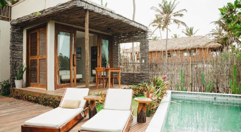 Serviced apartment with garden, patio & pool | Suitable for remote work | Dogs allowed — photo 3