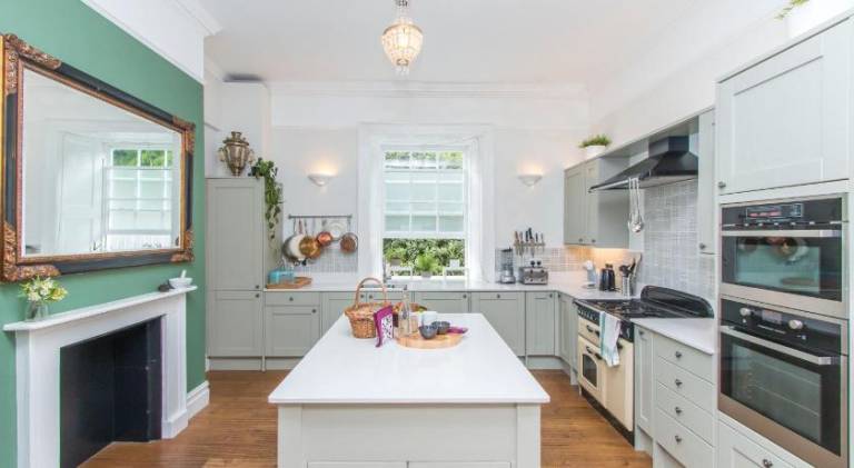 Holiday apartment | Near Bristol Cathedral | Pets allowed — photo 3