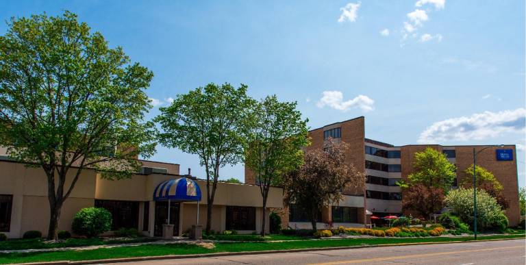 Hotel Mead and Conference Center in Wisconsin Rapids, WI