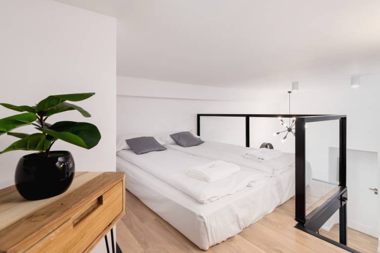Dietla 66 Apartment with mezzanine Home office — photo 3