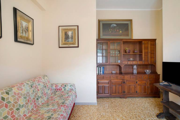 Apartment 'Appartamento In Villa La Baronessa' with Private Garden and Wi-Fi — photo 4