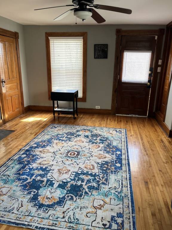 Rental apartment with yard & patio — photo 3