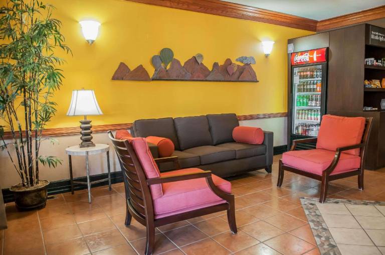 Comfort Suites Albuquerque/North Journal Center — photo 5