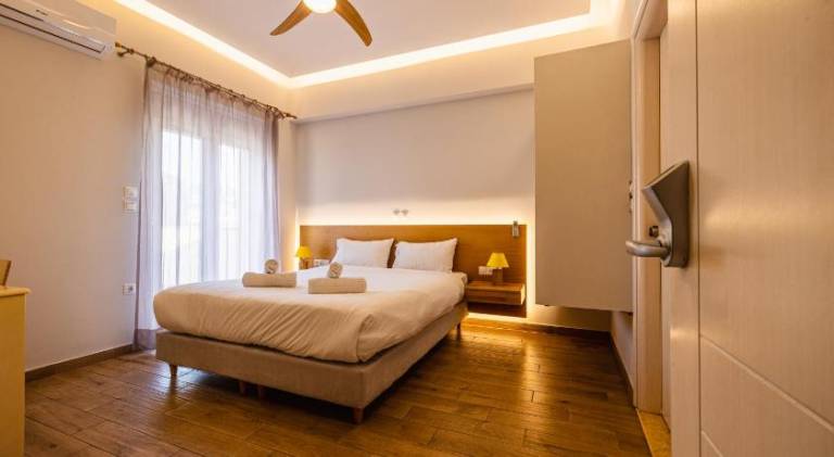Holiday apartment with yard & terrace — photo 2