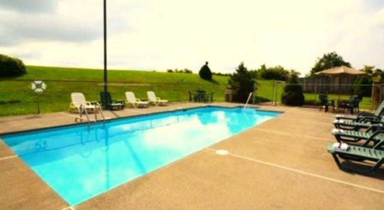 Spark by Hilton Abingdon I 81 near Fairgrounds