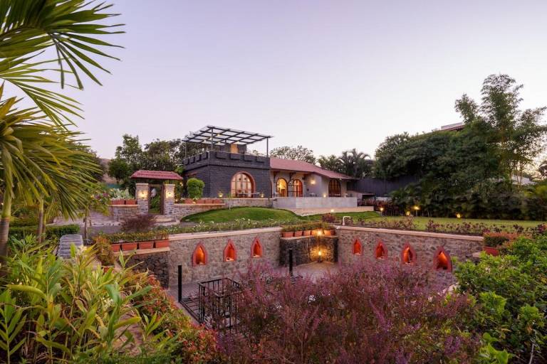 Villa with pool, barbeque & garden — photo 5