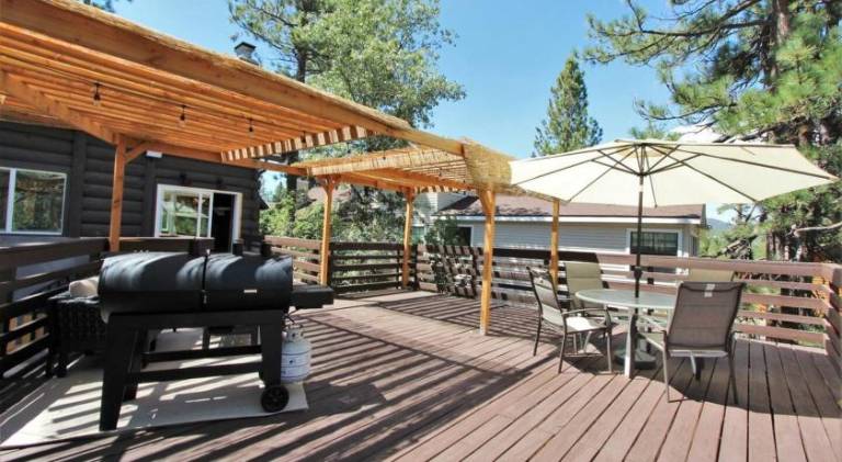 Vacation home with jacuzzi & grill — photo 3