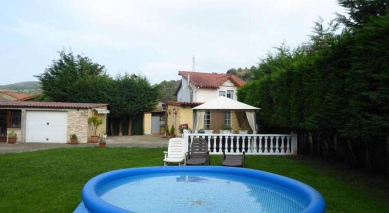 House with patio, pool & yard — photo 5