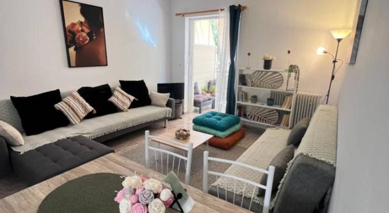 Beautiful apartment with terrace | Beach nearby | Dogs allowed in Aigialeia
